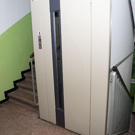 Lovely One Bedroom Apartment Nové Zámky Dış mekan fotoğraf